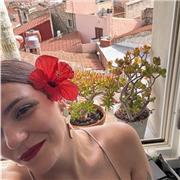 I give private lessons in Italian conversation from intermediate levels